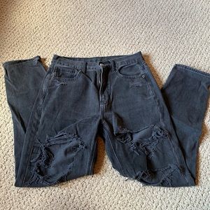 Jean/Black/distressed/American Eagle/Size 2